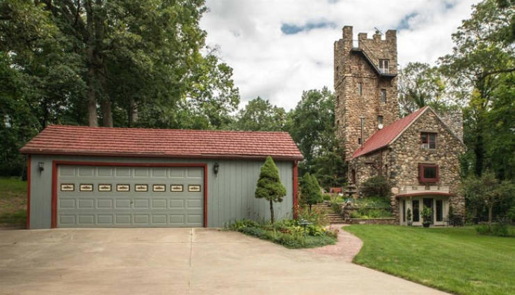 Wanna Buy This 185-Square-Meter $529,000 Helmer Castle?
