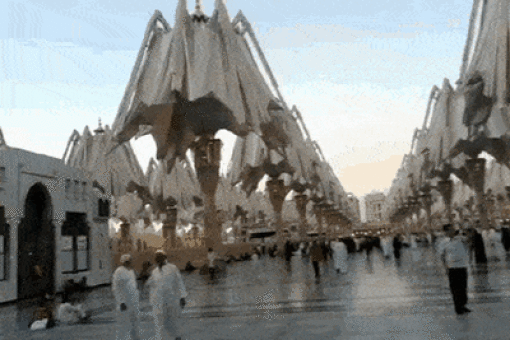 Amazing Convertible Giant "Umbrellas" In The Medina Haram Piazza