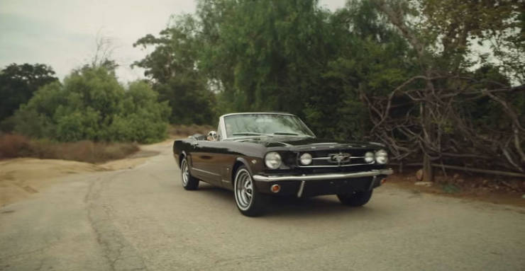 Jason Momoa Restores His Wife’s First Car, 1965 Mustang