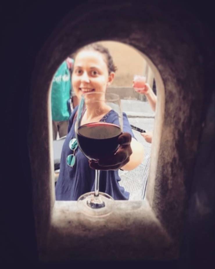Due To Pandemic, Italians Are Using The “Buchette Del Vino” Technique Once Again