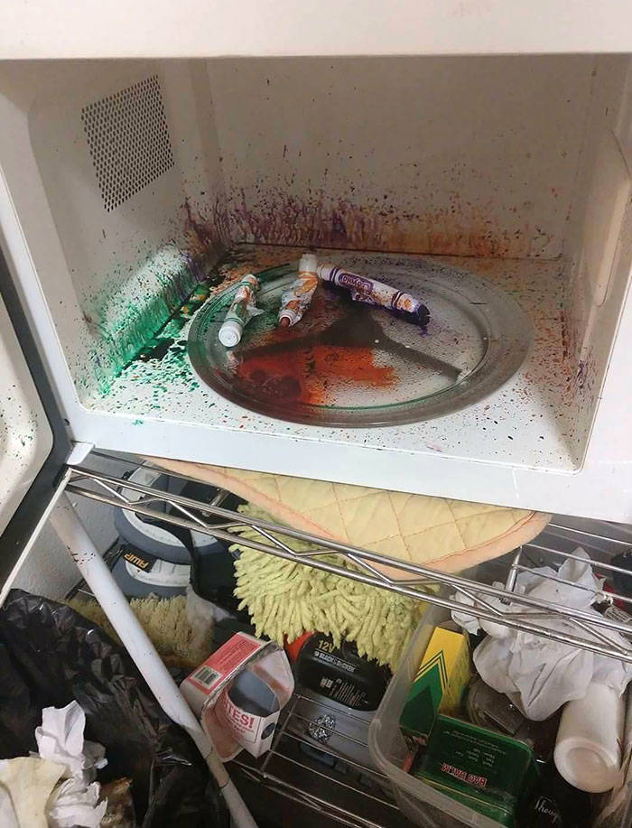 This Is Not How You Use Microwave!