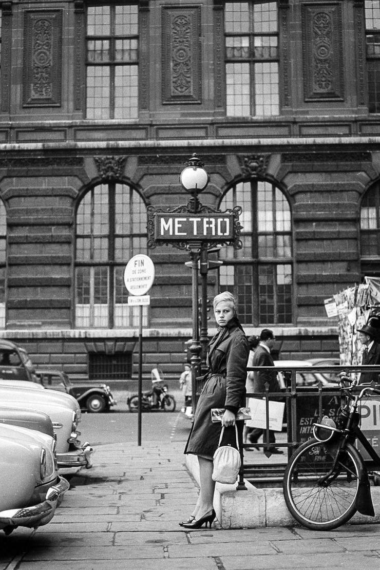 Guy Inherits A Collection Of Unseen Vintage Street Photos From His Photographer Grandfather