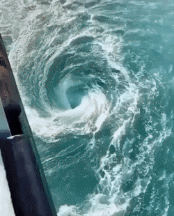 Ocean Whirlpool Is Terrifying And At The Same Time Fascinating