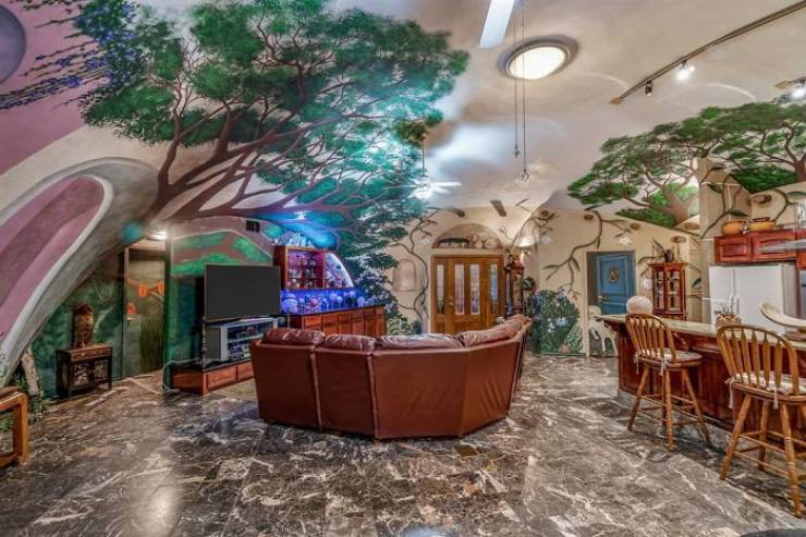 This $2.25 Million House Is Built Entirely Underground!