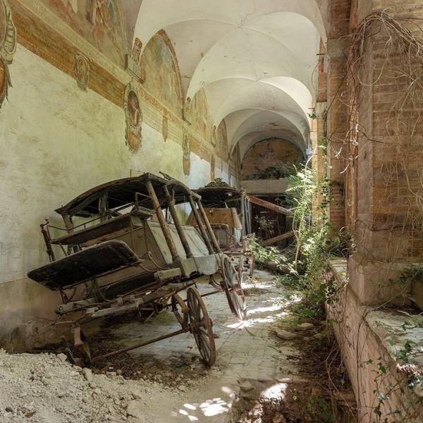 Belgian Photographer Shows Abandoned Places From All Around Europe