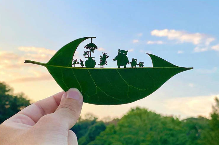 Japanese Artist Turns Tree Leaves Into Intricate Vignettes