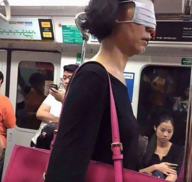Subway Corona Masks Are Ridiculous!