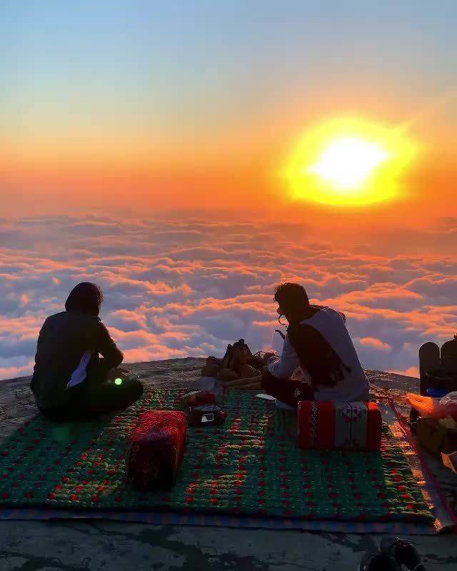 Fine Examples When A Picture Says More Than Just A Thousand Words