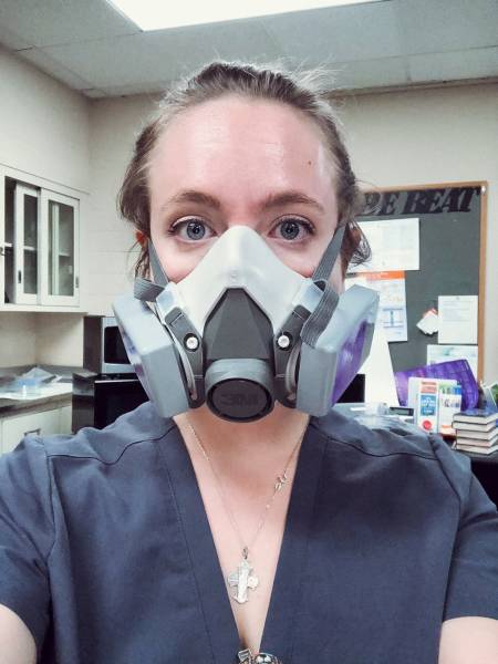Nurse Shows Her Photos Of Before And After Nine Months Of Pandemic