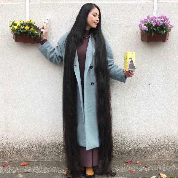 This Japanese Rapunzel’s Hair Hasn’t Been Cut In 15 Years!