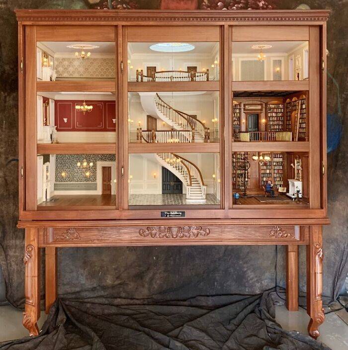 This Could Be The Most Intricate Dollhouse In The World!