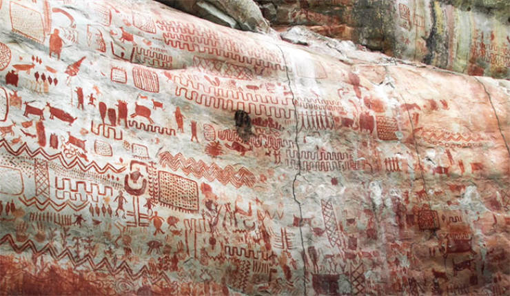 A 13-Kilometer Wall Fully Covered In Prehistoric Paintings Was Discovered In Remote Amazonia!