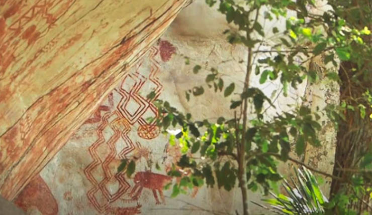 A 13-Kilometer Wall Fully Covered In Prehistoric Paintings Was Discovered In Remote Amazonia!