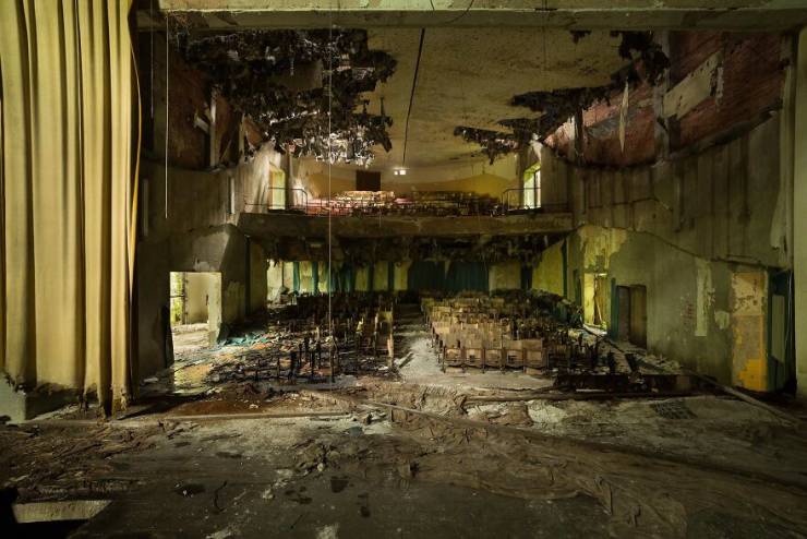 Man Travels The World To Find And Photograph Forgotten Places