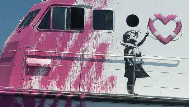 Banksy Finishes 2020 With A Coronavirus-Themed Message In Bristol, England