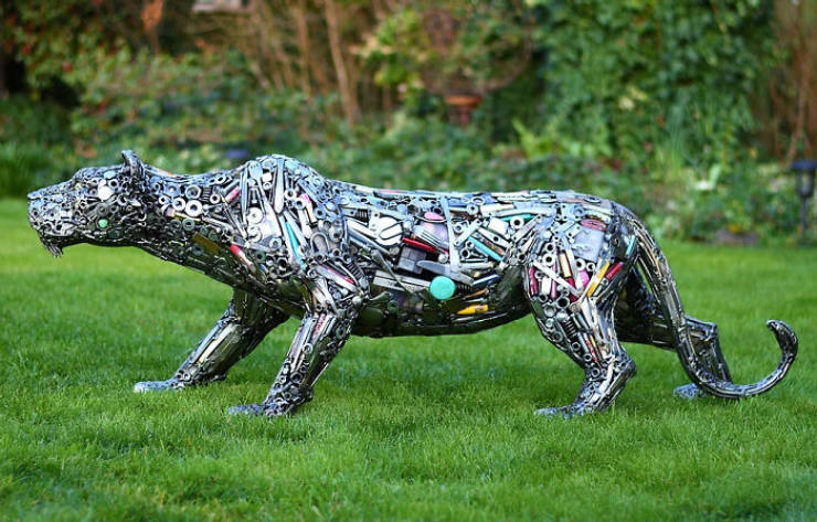 This Self-Taught Artist Turns Trash Into Fantastic Sculptures!