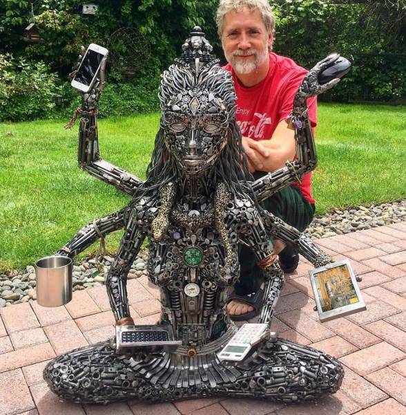 This Self-Taught Artist Turns Trash Into Fantastic Sculptures!