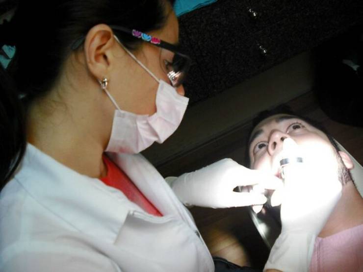 Dentists Answer Why They Talk To Us While Their Hands Are In Our Mouths…
