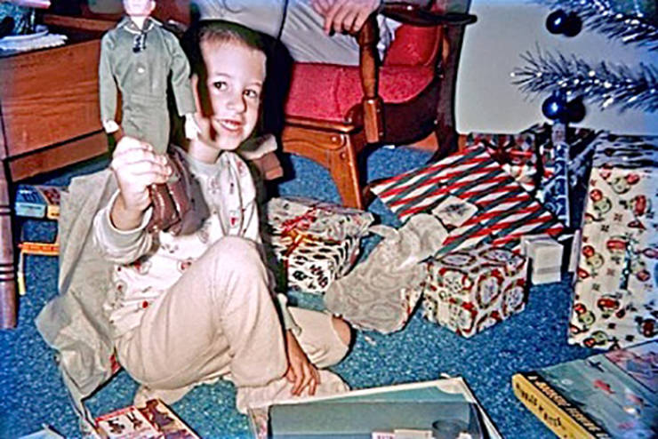 Vintage Photos Of Christmas Presents From The ‘80s And ‘90s