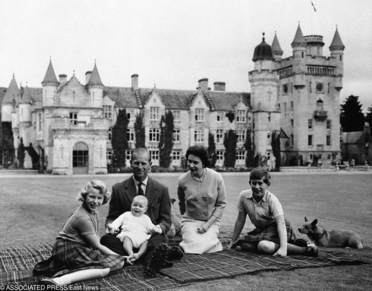 Curious Vintage Photos Of British Royalty