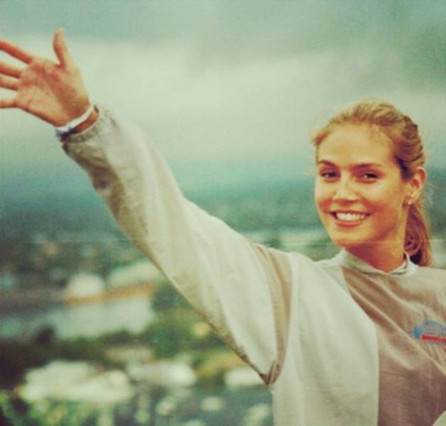 Hottest Hollywood Women Of The ‘90s, As Ranked By Fans