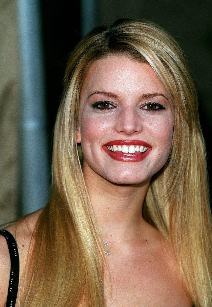 Hottest Hollywood Women Of The ‘90s, As Ranked By Fans