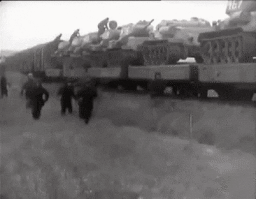This Is The Way Soviet T-34 Tanks Were Unloaded From A Train