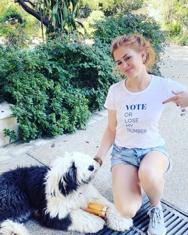 Celebs Who Love Their Pets