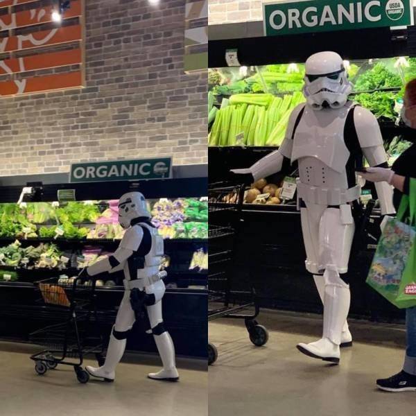 A clone trooper from Star Wars shopping organic grosseries.