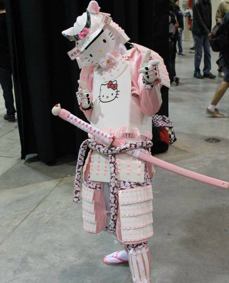 A Hello-Kitty-dressed girl at Comic-Con.