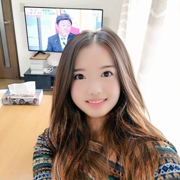 Cute Blogger Girl Turned Out To Be A 53-Year-Old Man