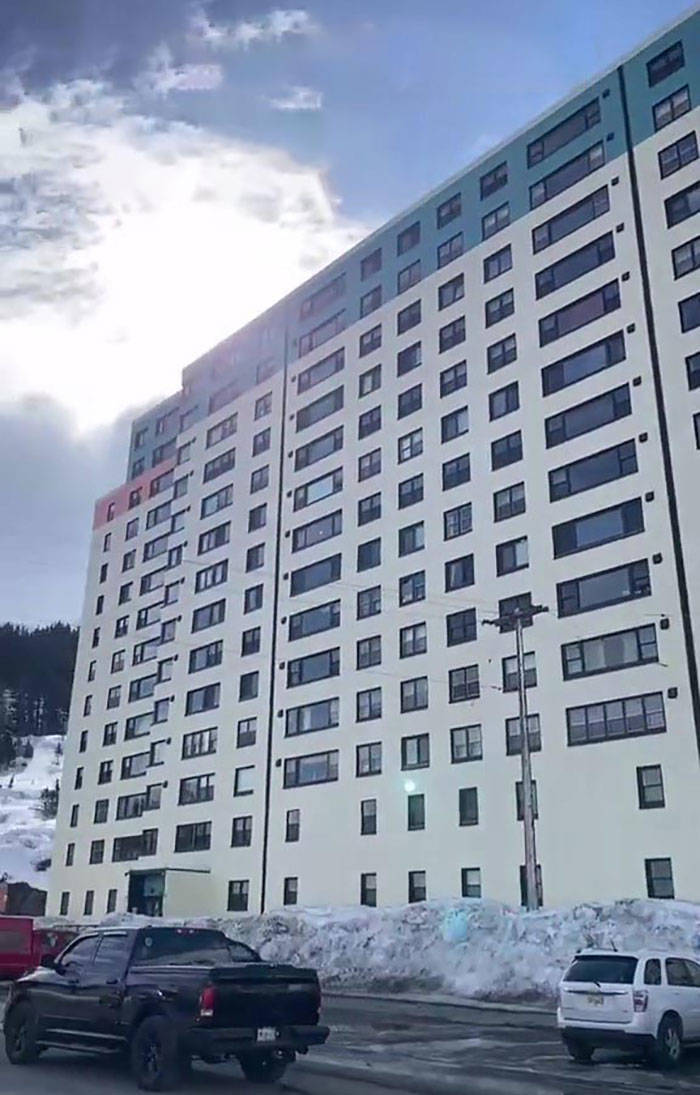 Most Of The Residents Of This Alaskan Town Live In One Building, And Here’s What It’s Like