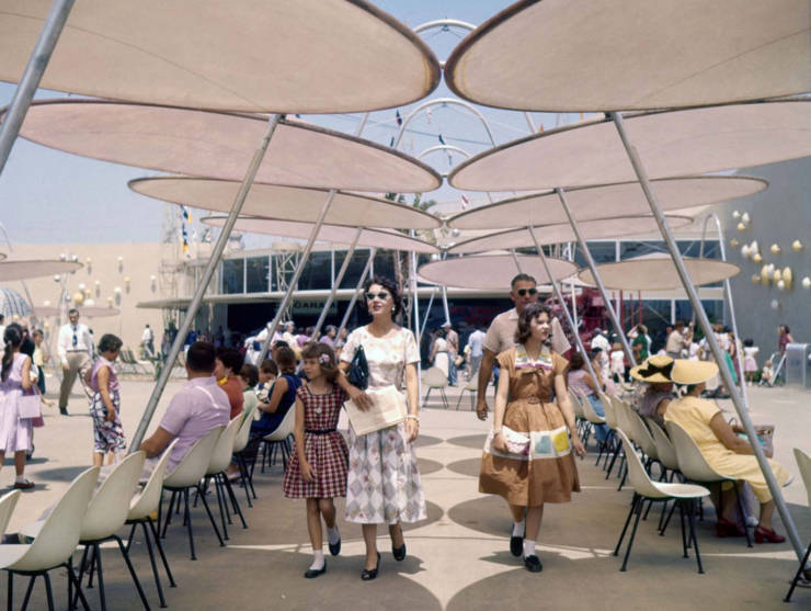 Vintage Photos Of “Disneyland” Grand Opening