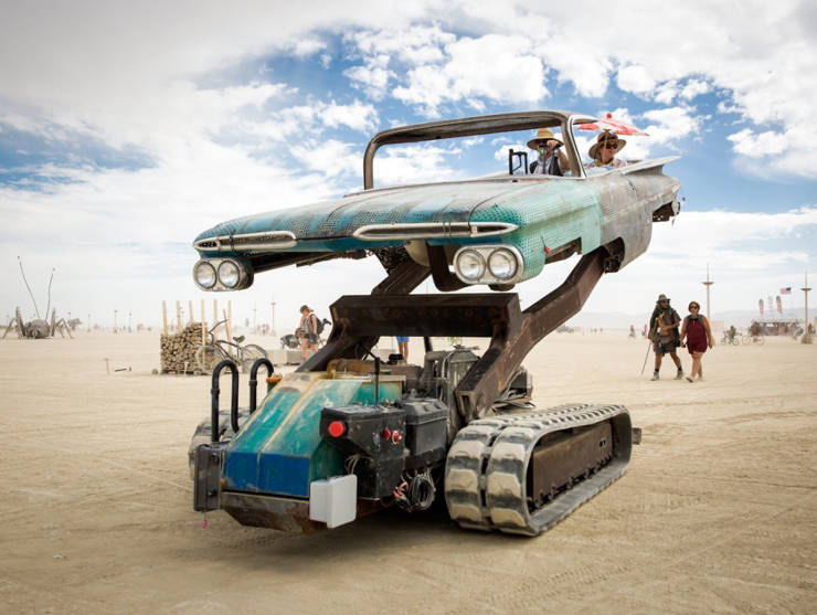 Insane Vehicles Found At The “Burning Man” Festival