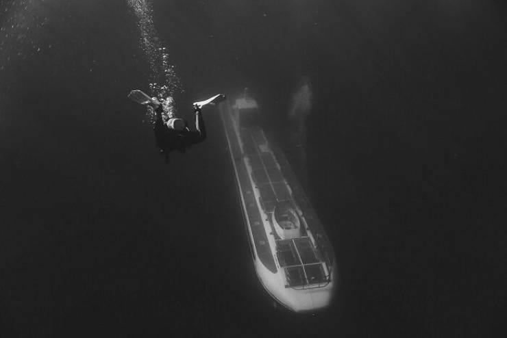 Submechanophobia Is The Fear Of Submerged Human-Made Objects. Let’s See If You Have It..