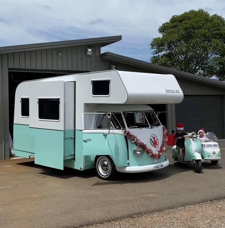 Australian Mechanic Buys An Old Van For Two Cases Of Beer, Turns It Into A $149 Thousand Mobile Home