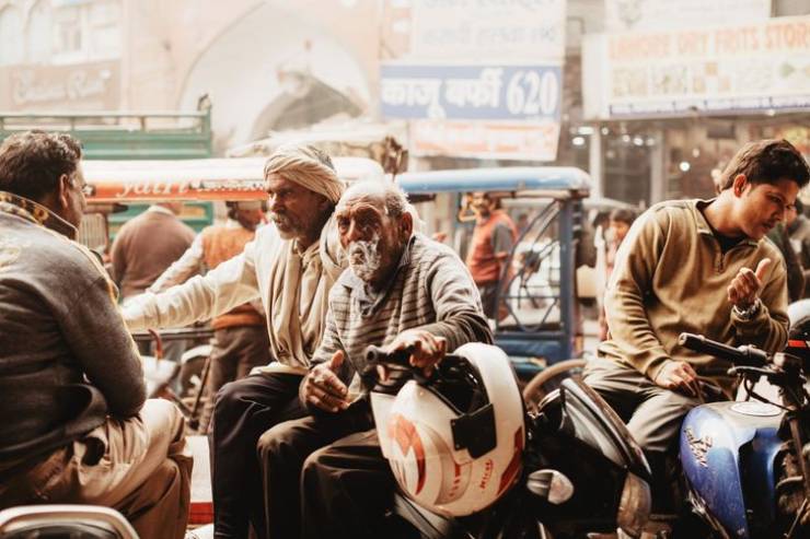 Belarussian Photographer Captures Everyday Life Of Indian Cities
