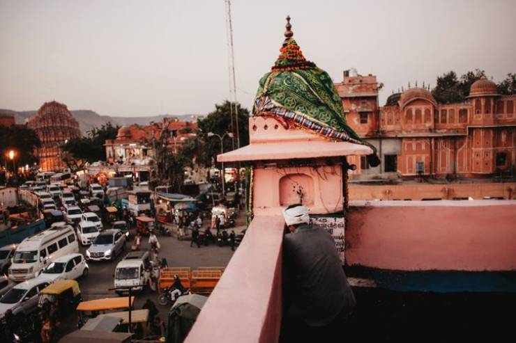 Belarussian Photographer Captures Everyday Life Of Indian Cities