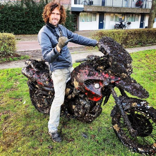 Australian Man Travels The World Looking For Underwater Treasures