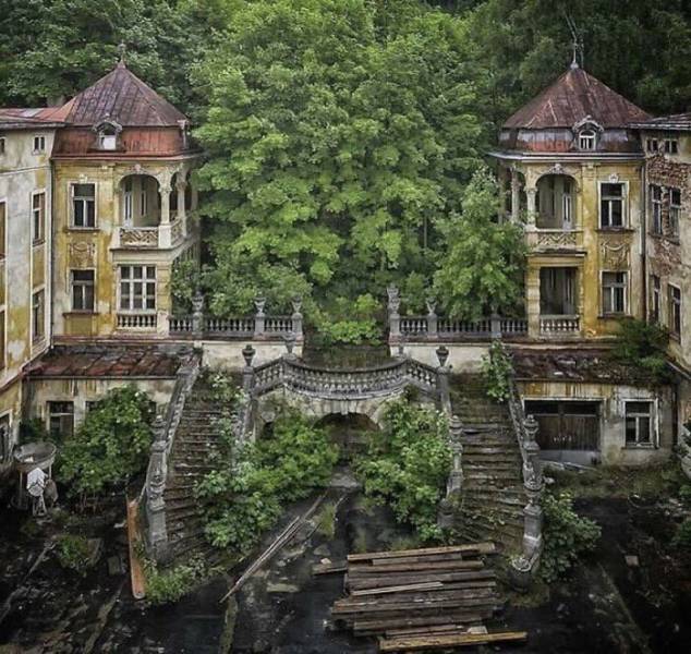 These Abandoned Places Are Gorgeous!