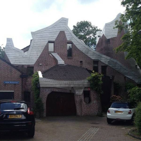 Netherlands Has Some Really Ugly Houses…