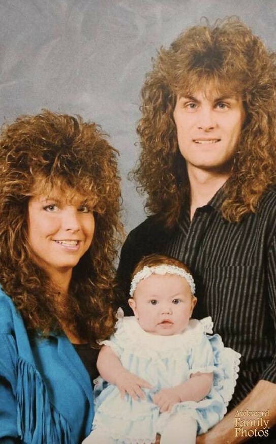 People Share Their Awkward Family Photos