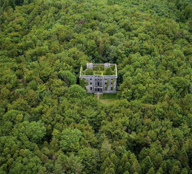 Photos Of Spooky Abandoned Places