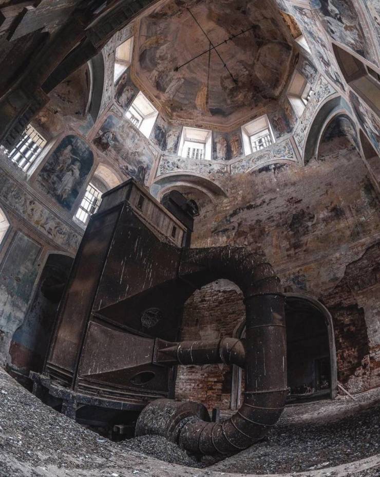 These Abandoned Places Are Very Spooky!