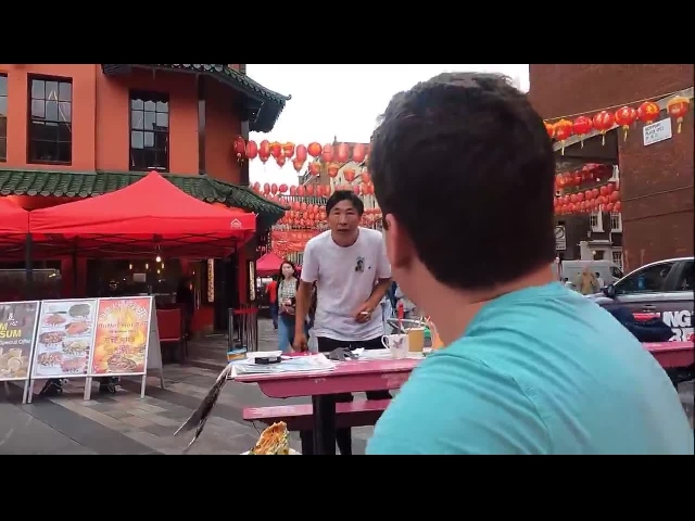 American Surprises Chinese Man By Speaking His Native Dialect