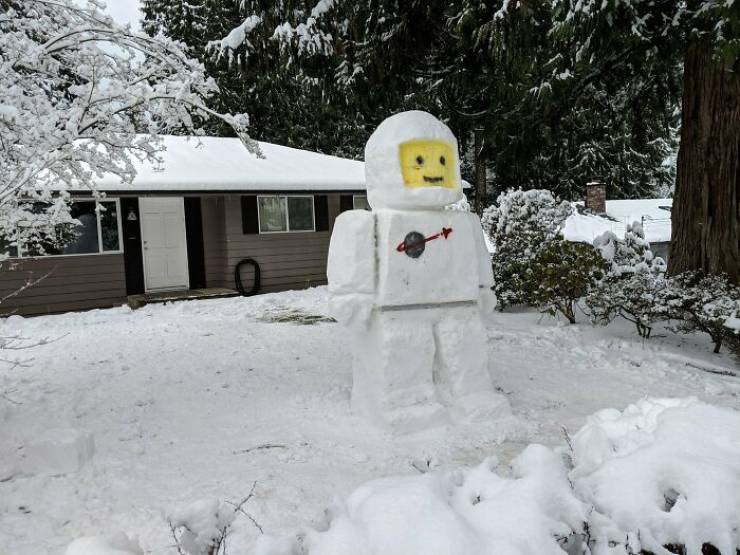 People Share Their Amazing Snow Sculptures