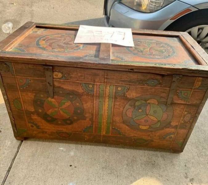 People Share Their Stooping Treasures