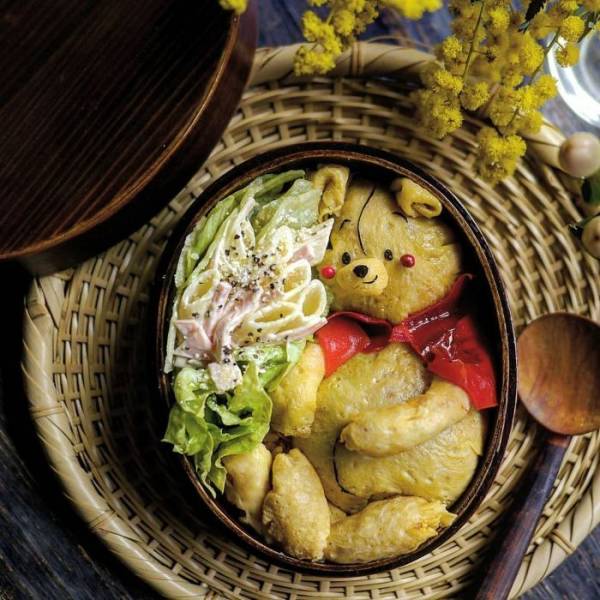 Japanese Mom Cooks Incredibly Beautiful Meals For Her Kids