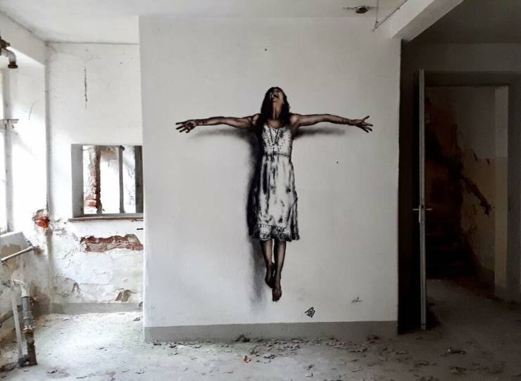 Street Artist Creates Graffiti That Interacts With Its Surroundings