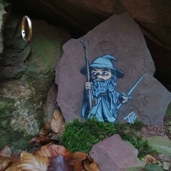 Street Artist Creates Graffiti That Interacts With Its Surroundings